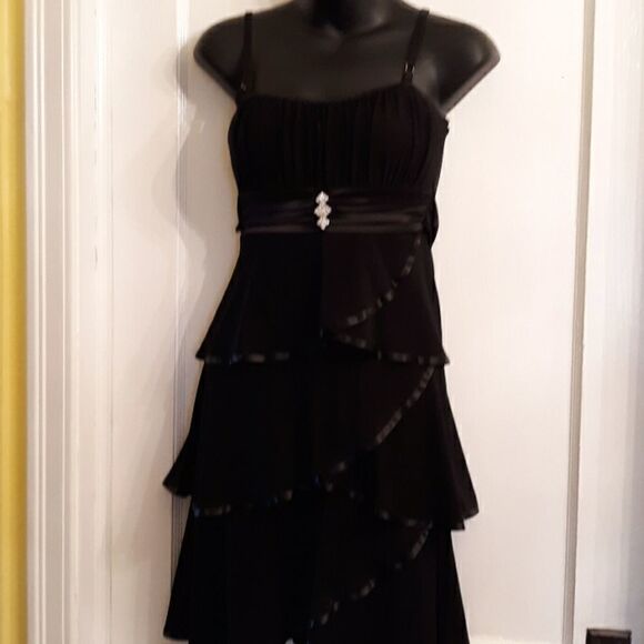 DEB black layer strap dress or gown Size S - Picture 1 of 8